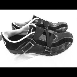 Skechers street shoes